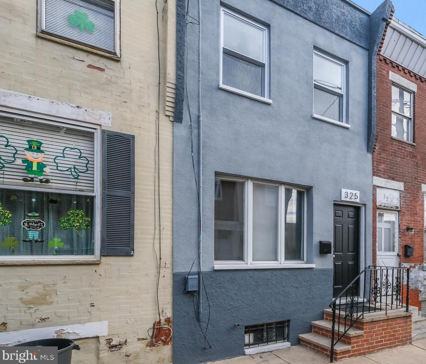 325 Winton St, Philadelphia, PA 19148-3321