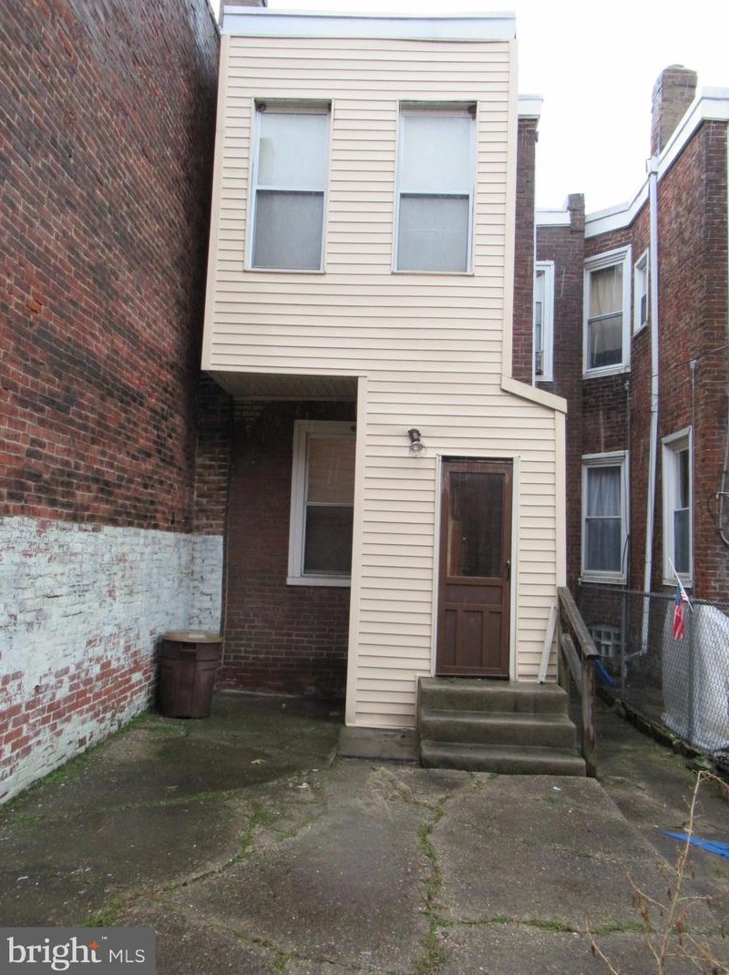 3503 G St, Philadelphia, PA 19134-1318