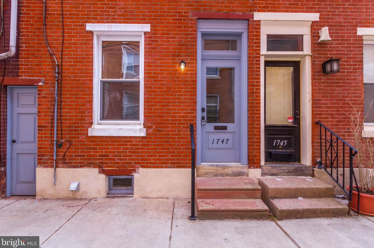 1747 Sepviva St, Philadelphia, PA 19125-2407