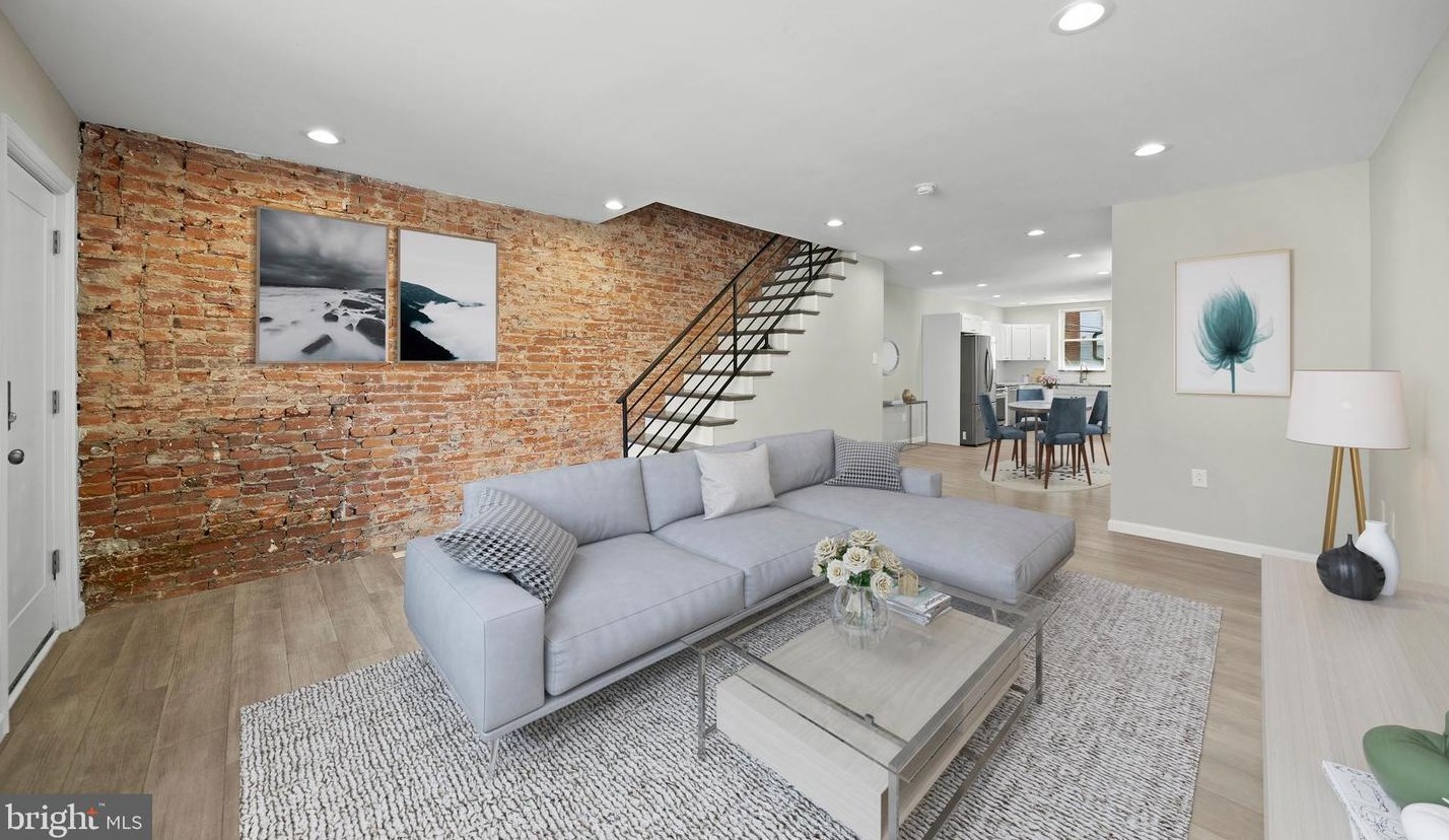 2216 Tasker St, Philadelphia PA  19145-1329 exterior