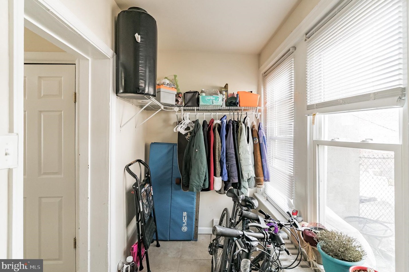 326 Carson St, Philadelphia PA 19127-1328 exterior