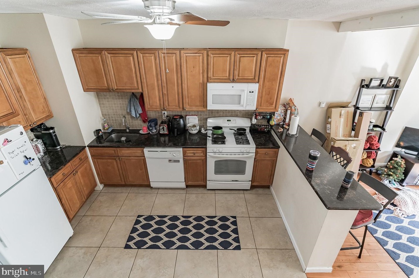 326 Carson St, Philadelphia PA 19127-1328 exterior