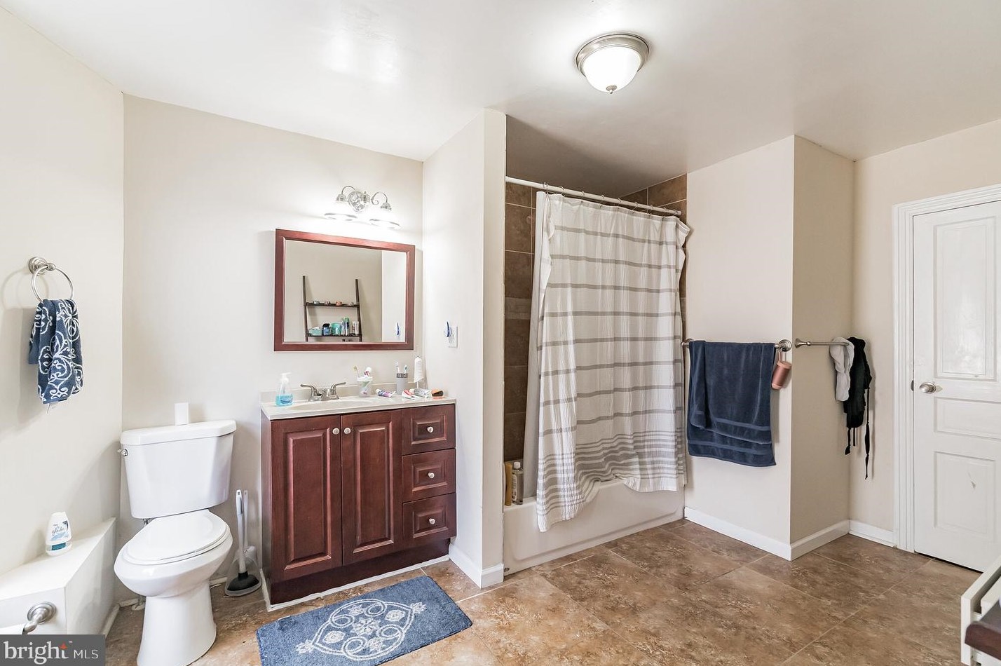 326 Carson St, Philadelphia PA 19127-1328 exterior