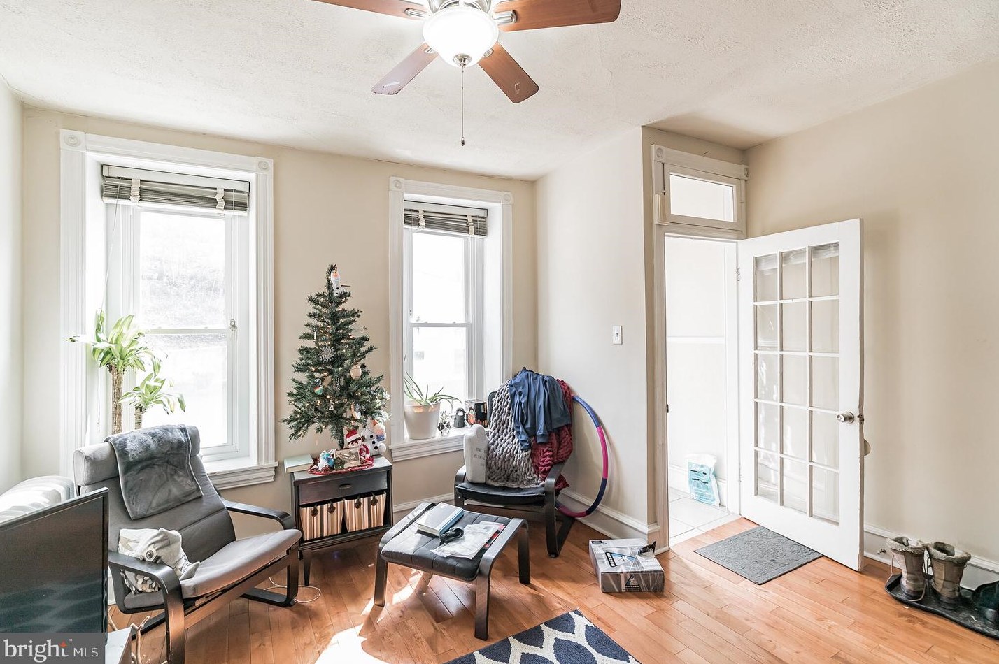 326 Carson St, Philadelphia PA 19127-1328 exterior