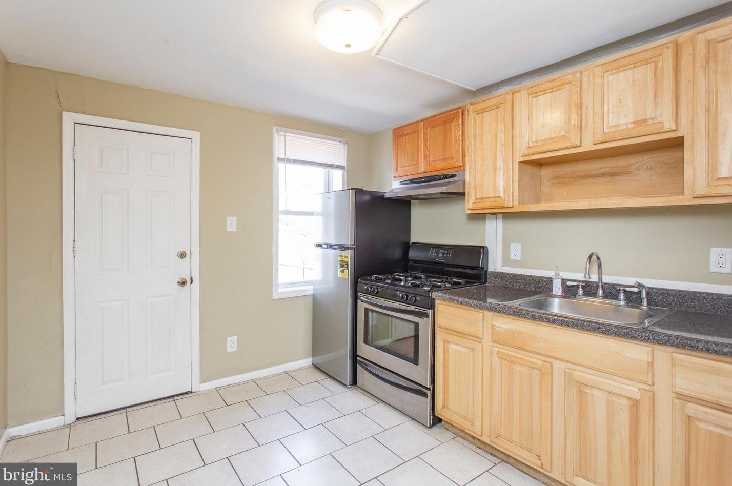 1238 Myrtlewood St, Philadelphia PA  19121-4515 exterior