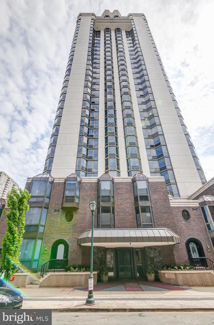 2018 Walnut St, Philadelphia PA  19103-5608 exterior