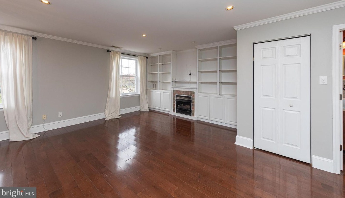 1713 Fitzwater St #a, Philadelphia, PA