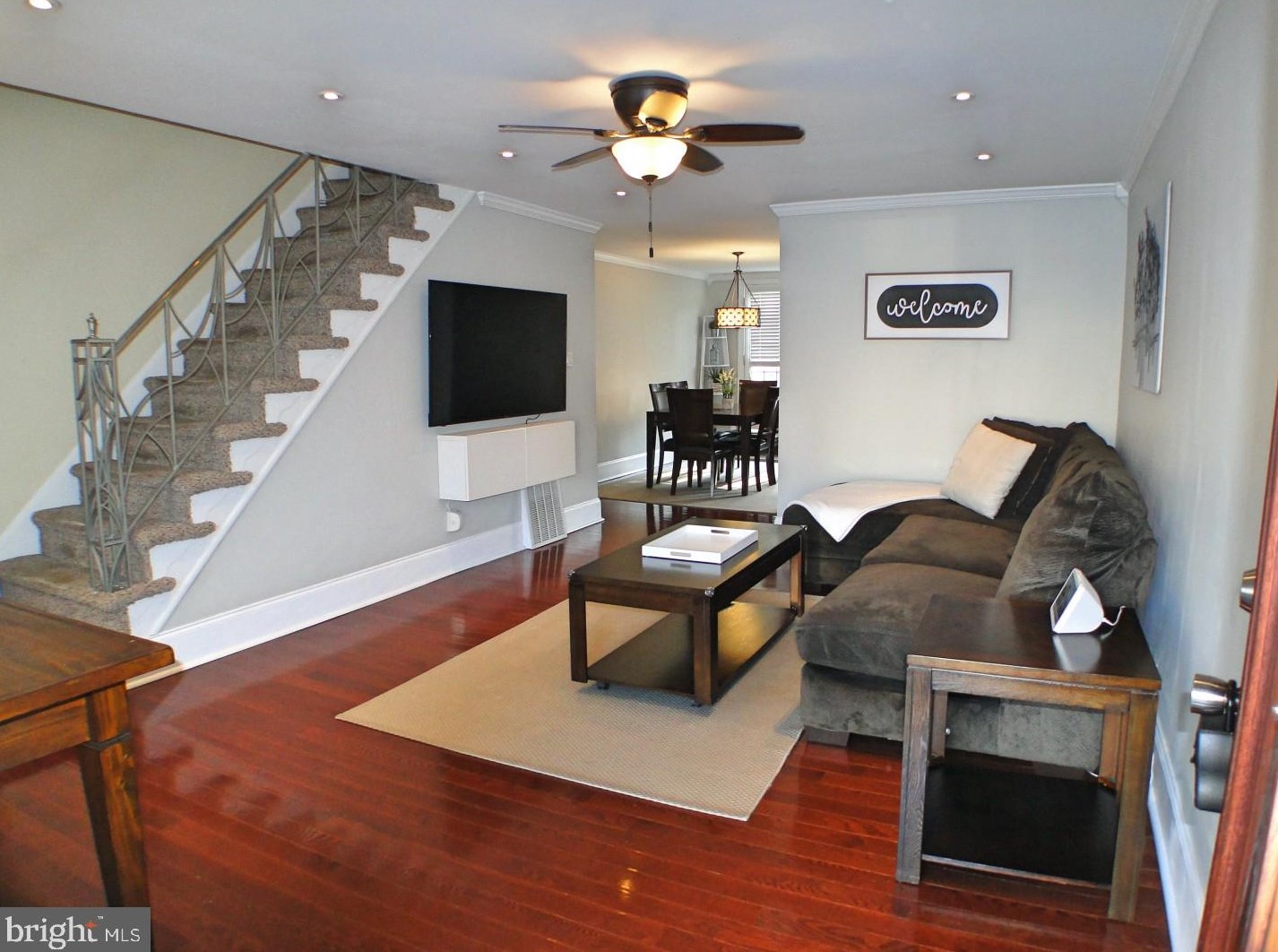 1816 Farrington Rd, Philadelphia, PA 19151-2011