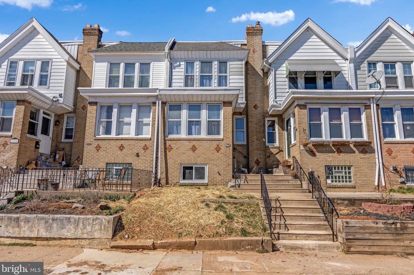 642 Jamestown St, Philadelphia PA  19128-1705 exterior