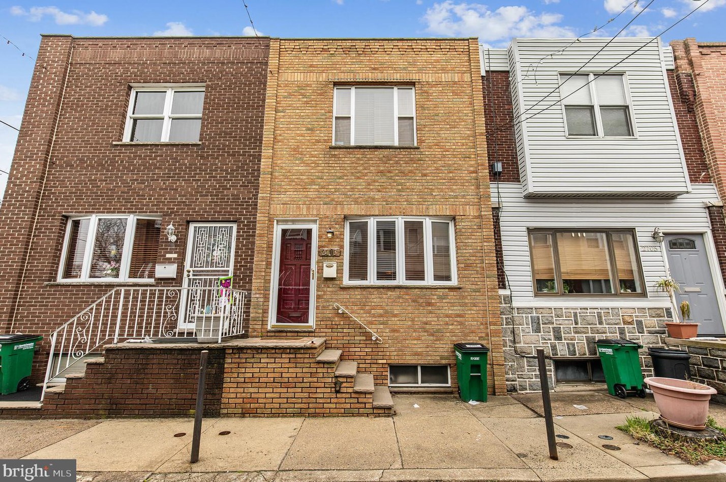 2703 Cleveland St, Philadelphia, PA 19145-4704