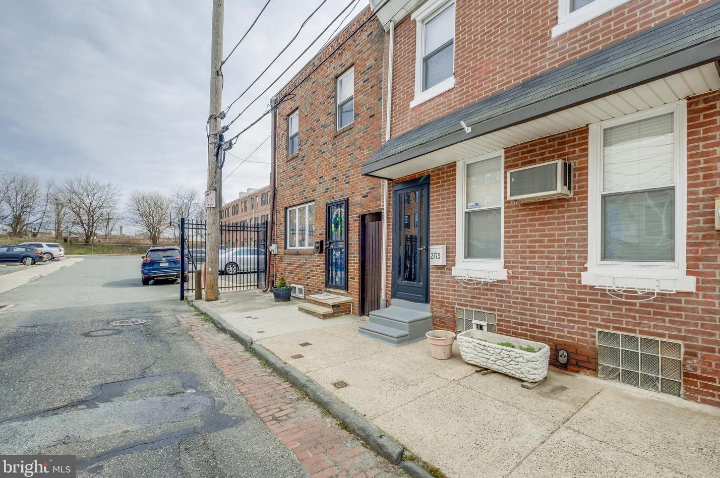 2715 Tilton St, Philadelphia, PA 19134-5609