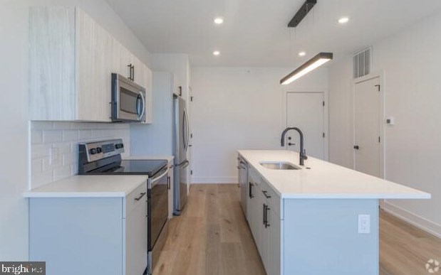 1331 S Juniper St, Philadelphia, PA 19147