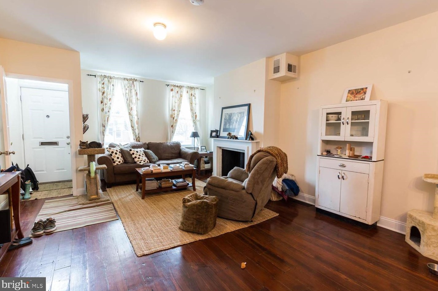 1110 Moyamensing Ave, Philadelphia PA  19147-5327 exterior