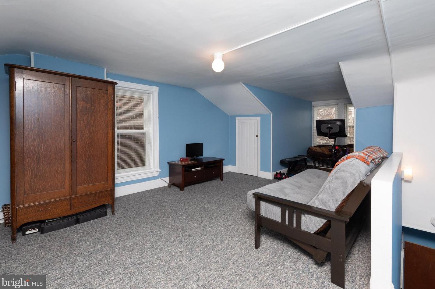 4306 Manayunk Ave, Philadelphia PA 19128-4929 exterior