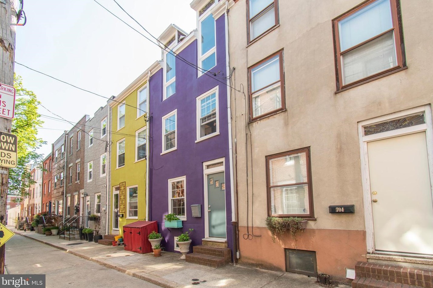 706 Mildred St, Philadelphia, PA 19147-2042