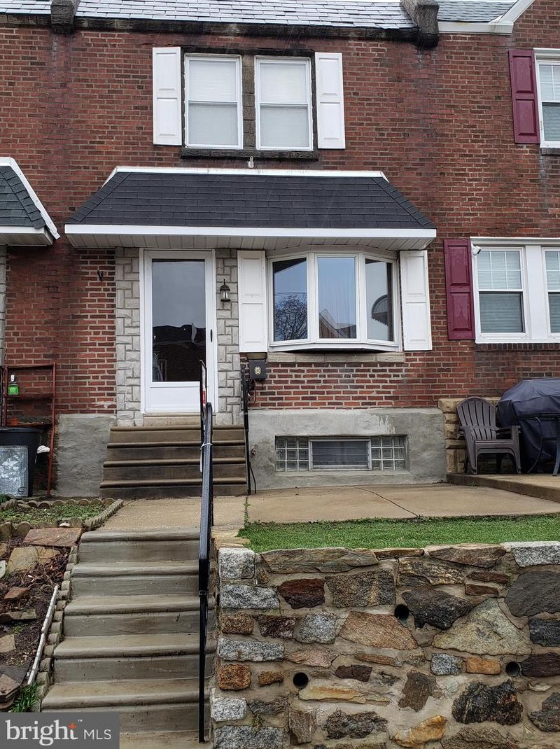 4240 Passmore St, Philadelphia, PA 19135-3104