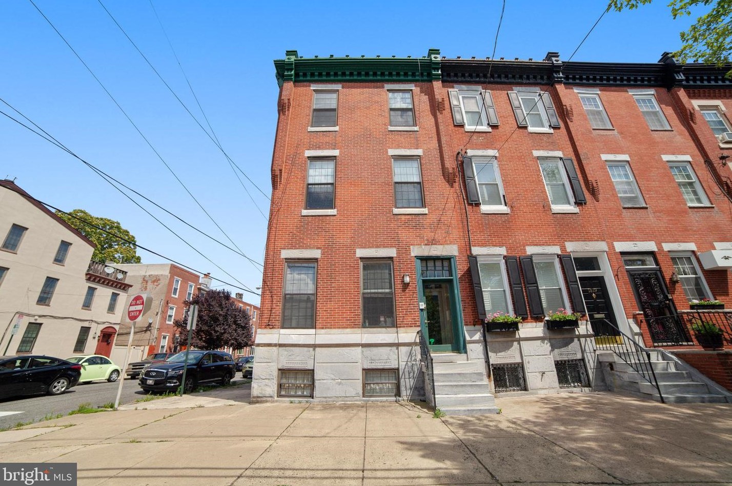 1517 E Moyamensing Ave, Philadelphia, PA 19147