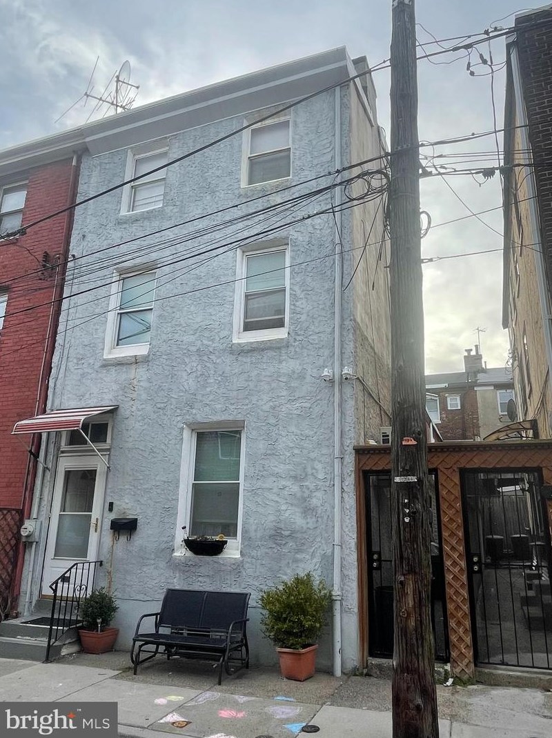 1222 Palethorp St, Philadelphia PA  19122-4510 exterior
