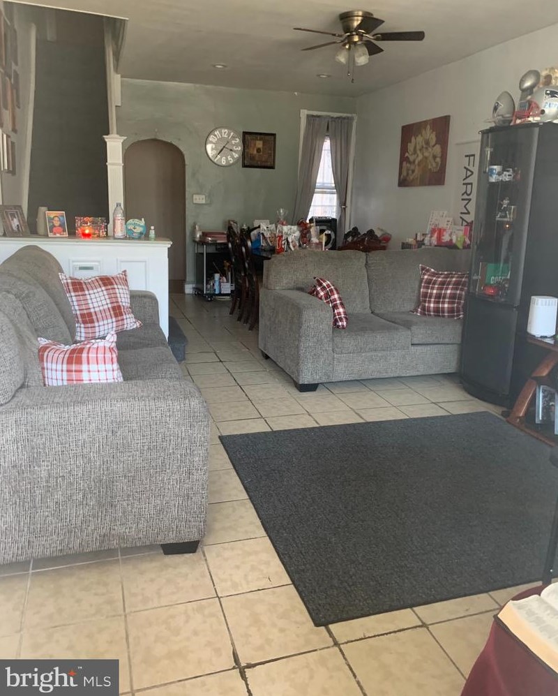 3352 Emerald St, Philadelphia, PA 19134-2548