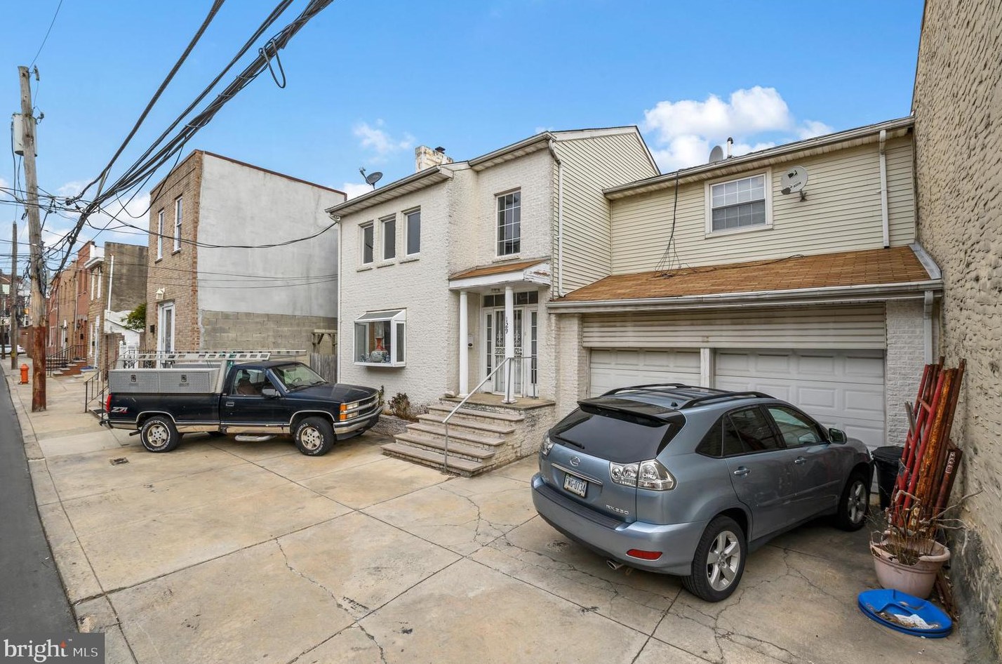 129 Pierce St, Philadelphia, PA 19148-1910