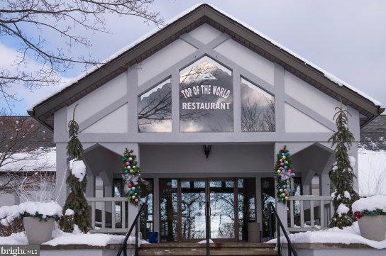 4219 Winchester Way, Bushkill PA  18324-6919 exterior