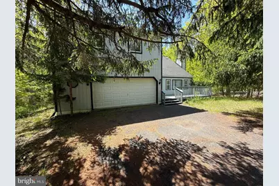 263 Canterbury Road, Bushkill, PA 18324 - Photo 1