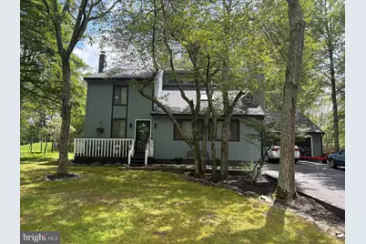 129 Segatti Circle, Bushkill, PA 18324 - Photo 1