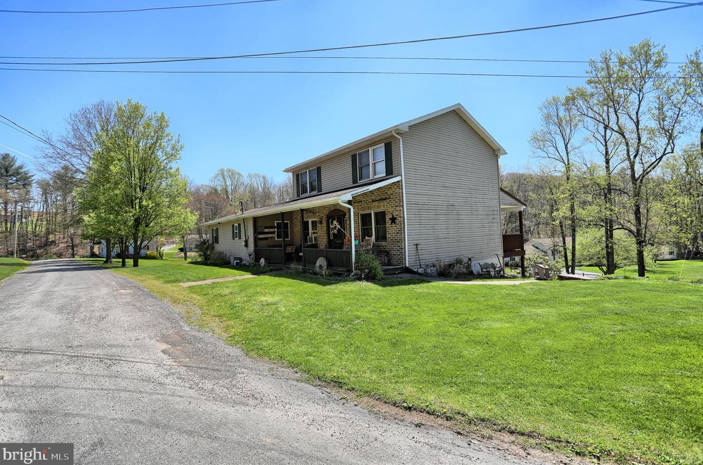295 Riverview Rd, Mount Patrick, PA 17045