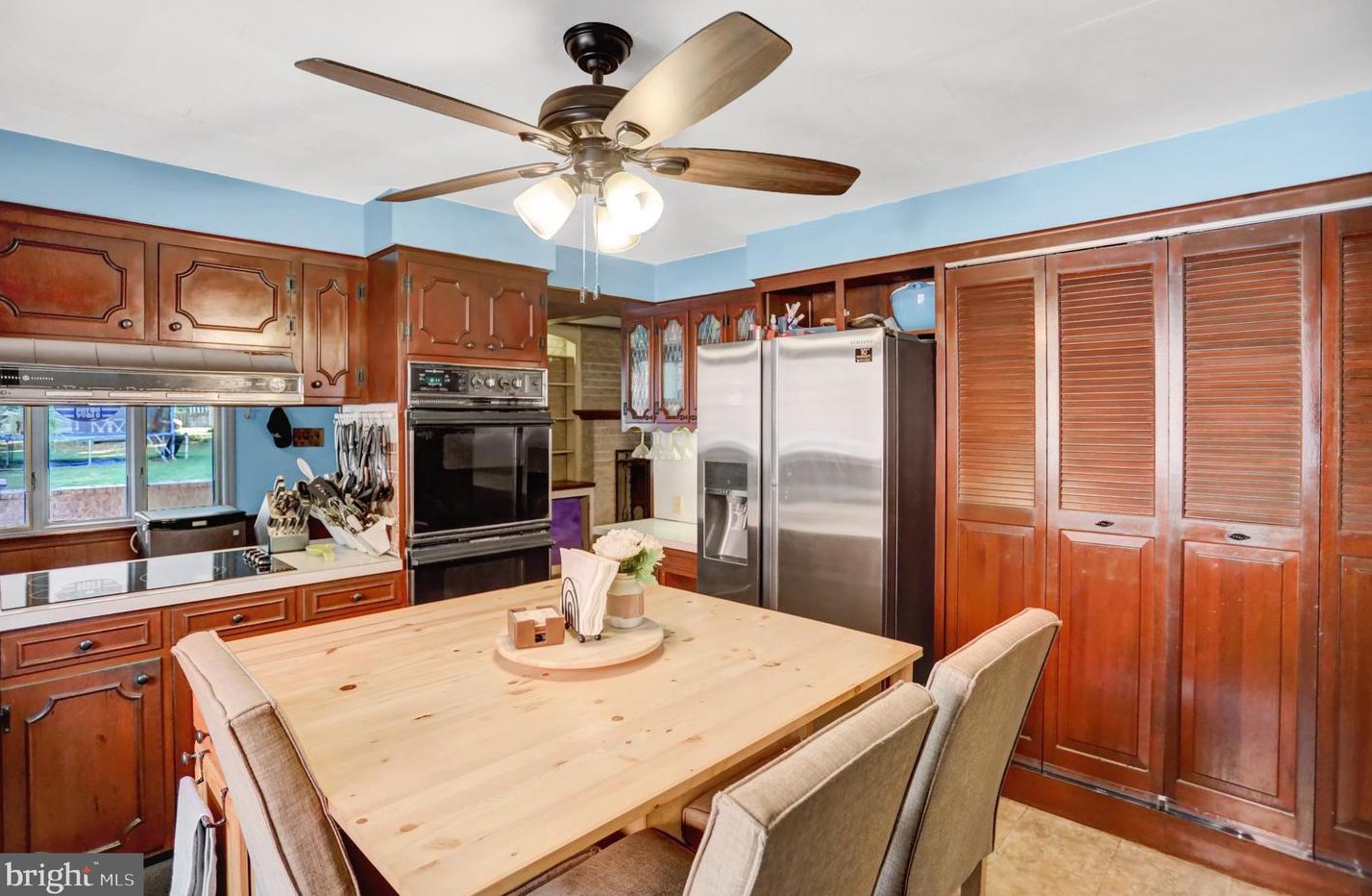 11 S Carlisle St, Paradise Park, PA 17068