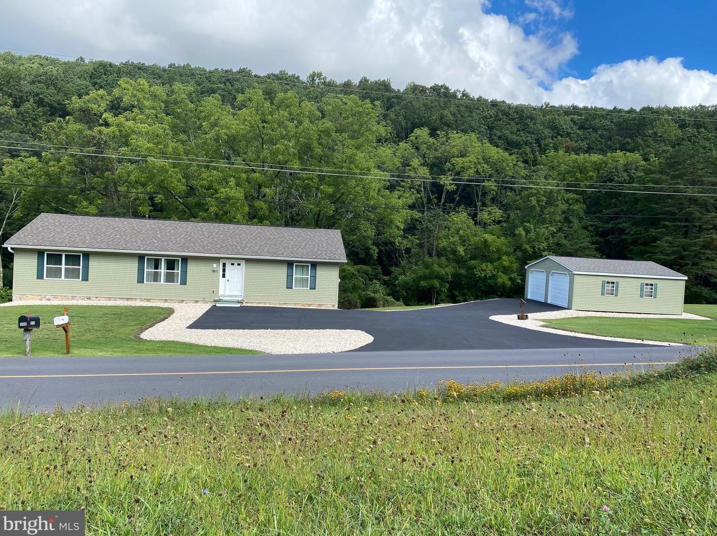495 Fox Hollow Rd, Shermansdale, PA 17090