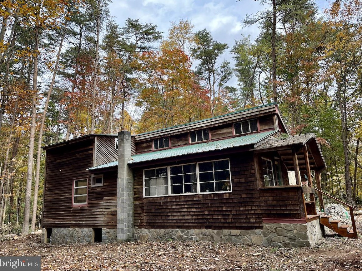 174 Colonial Lodge Rd, Northeast Madison, PA 17047-9548