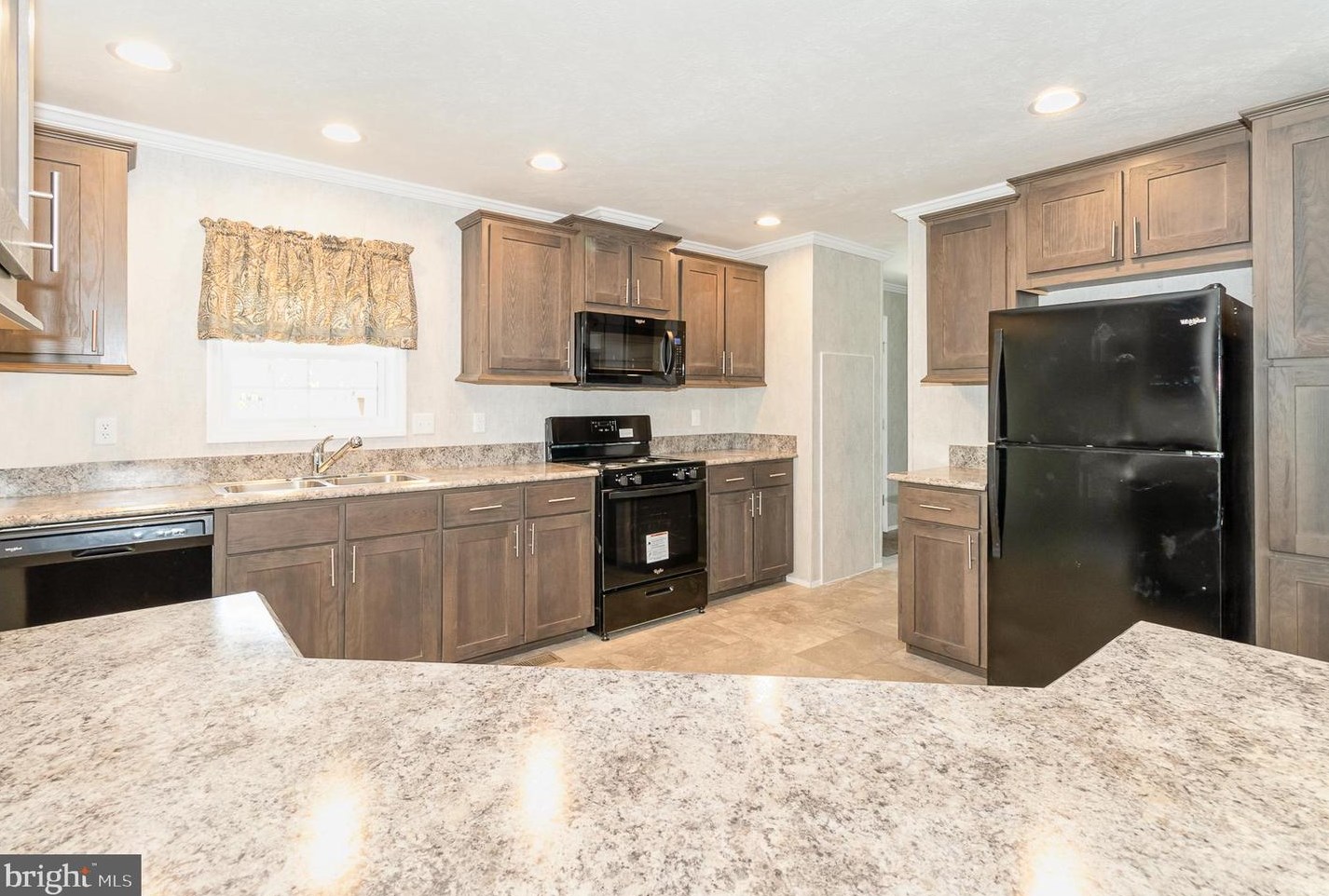 53 Meadowview Dr, Paradise Park, PA 17068