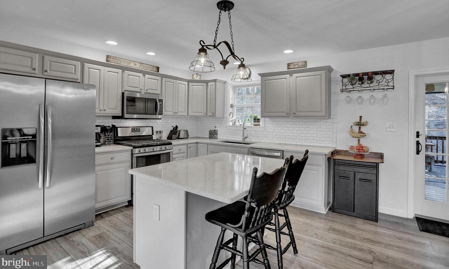 494 Pine Needle Dr, Wila, PA 17074-8014