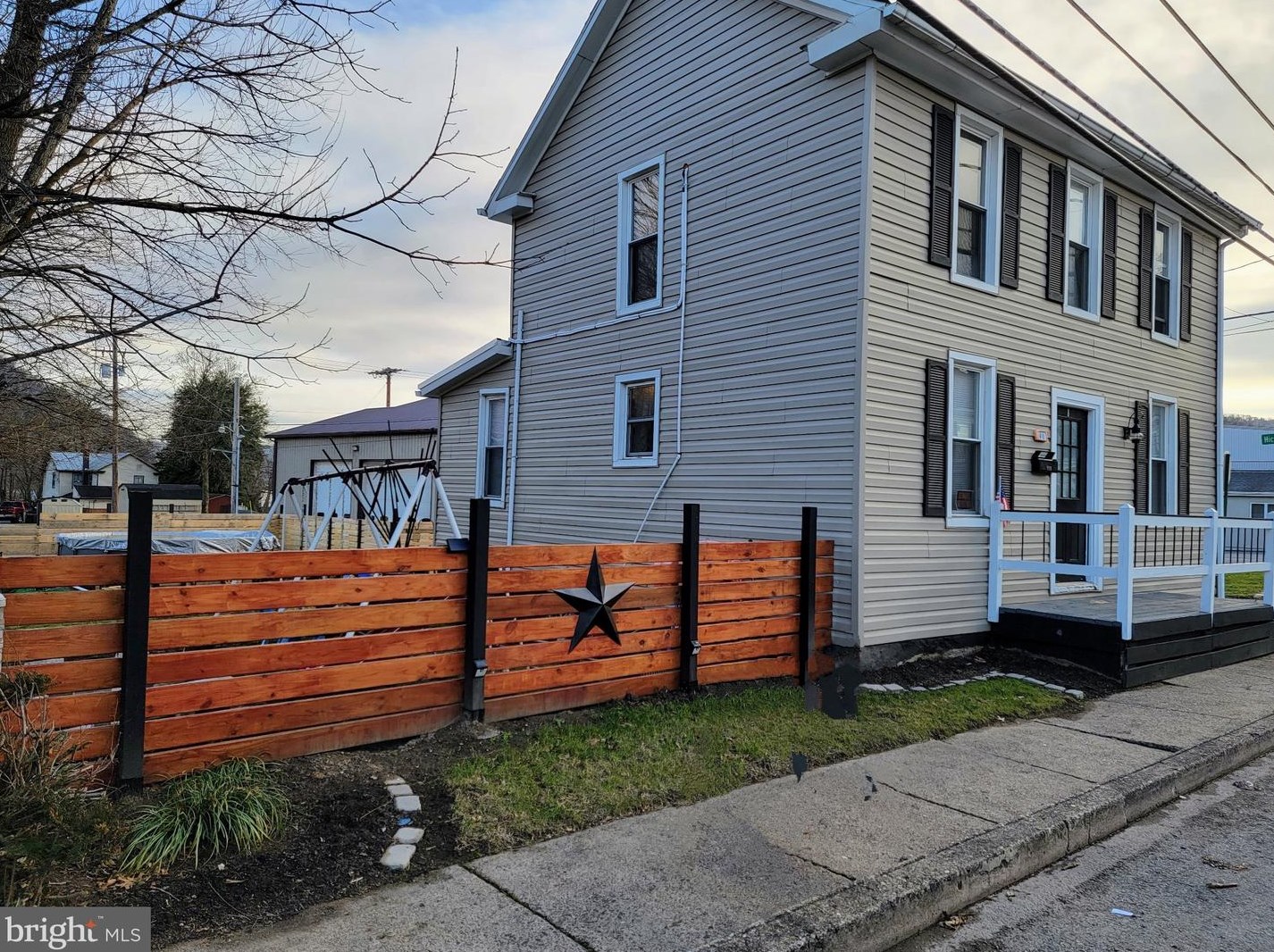 418 N High St, Duncannon, PA 17020