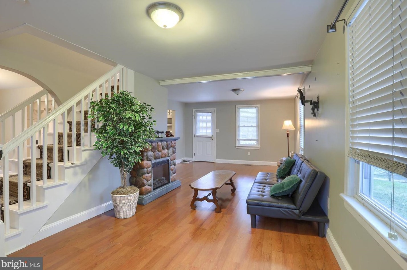 428 Lincoln St, Duncannon, PA 17020-1536
