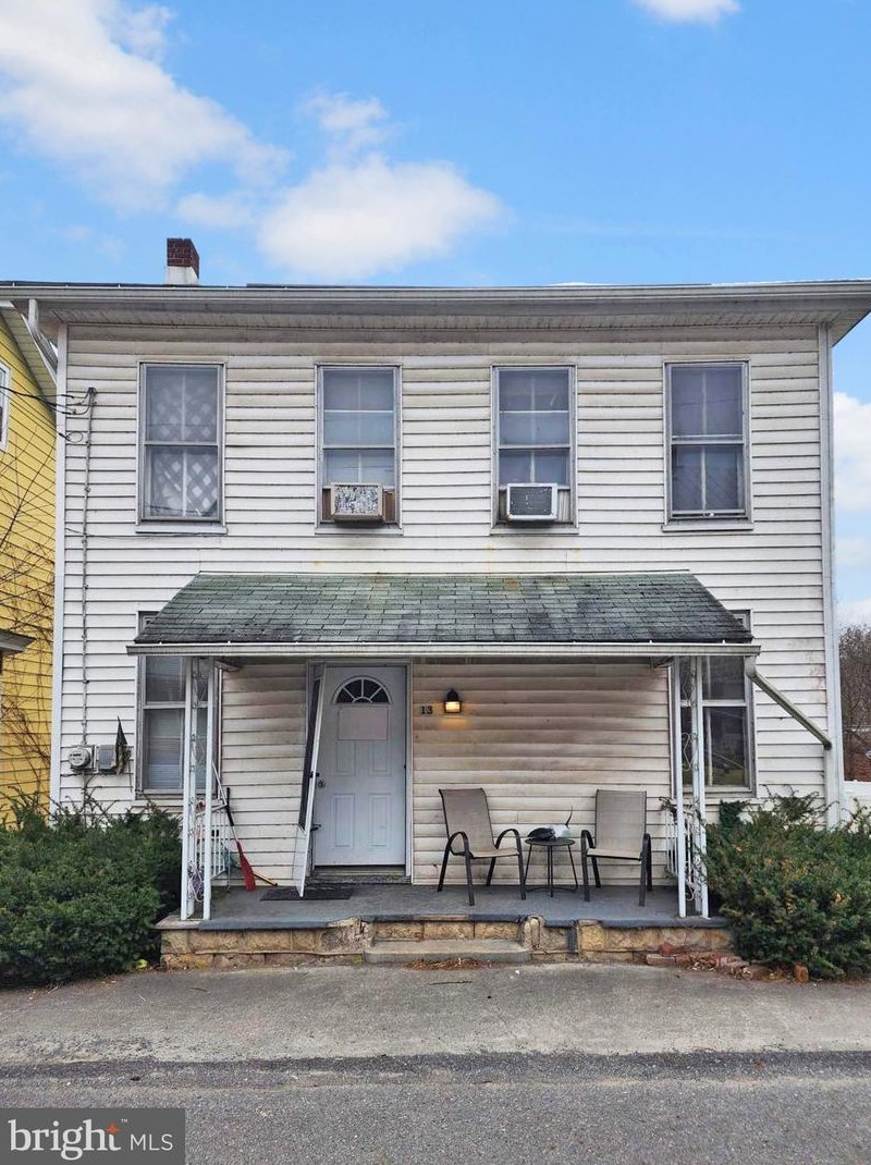 13 N Market St, Eshcol, PA 17062