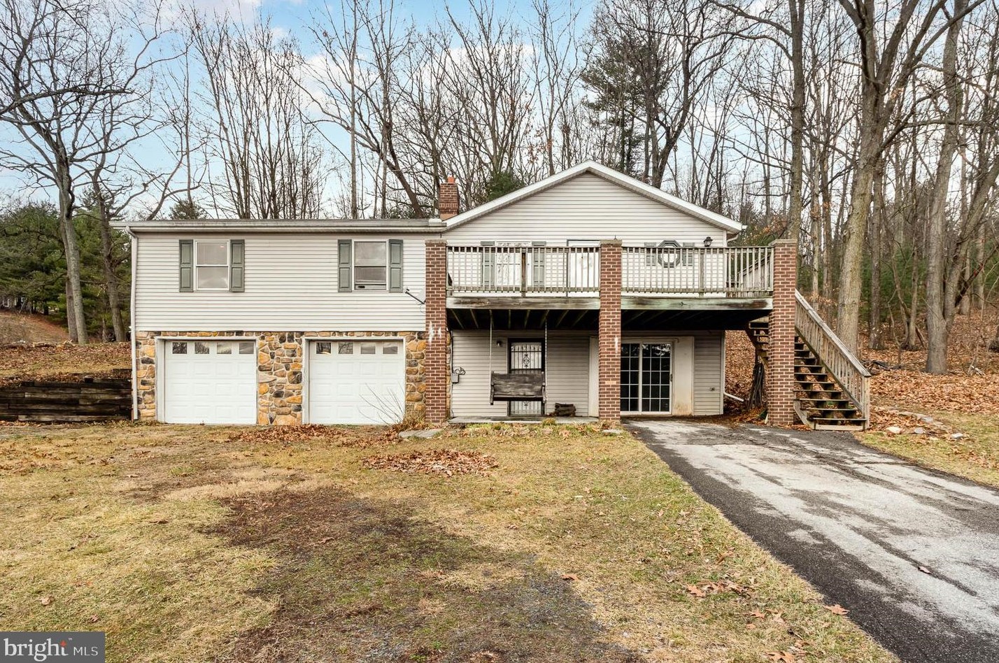4 Southview Cir, Shermansdale, PA 17090