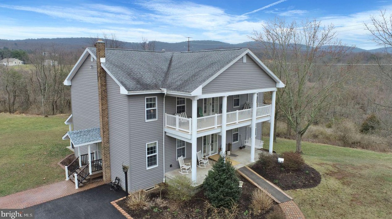 113 Old State Rd, Shermansdale, PA 17090