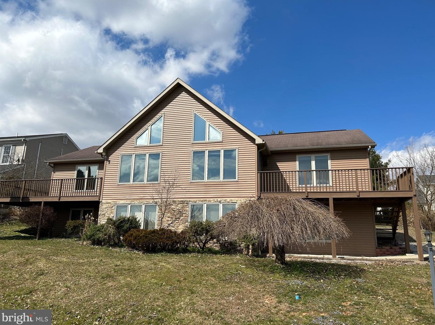 102 Herman Lee Cir, Mount Patrick, PA 17045