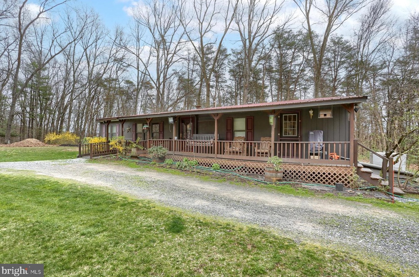 9 Mundorff Ln, Duncannon, PA 17020