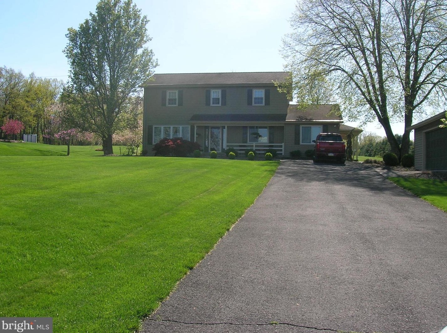 1136 Limestone Ridge Rd, Mansville, PA 17024-9131