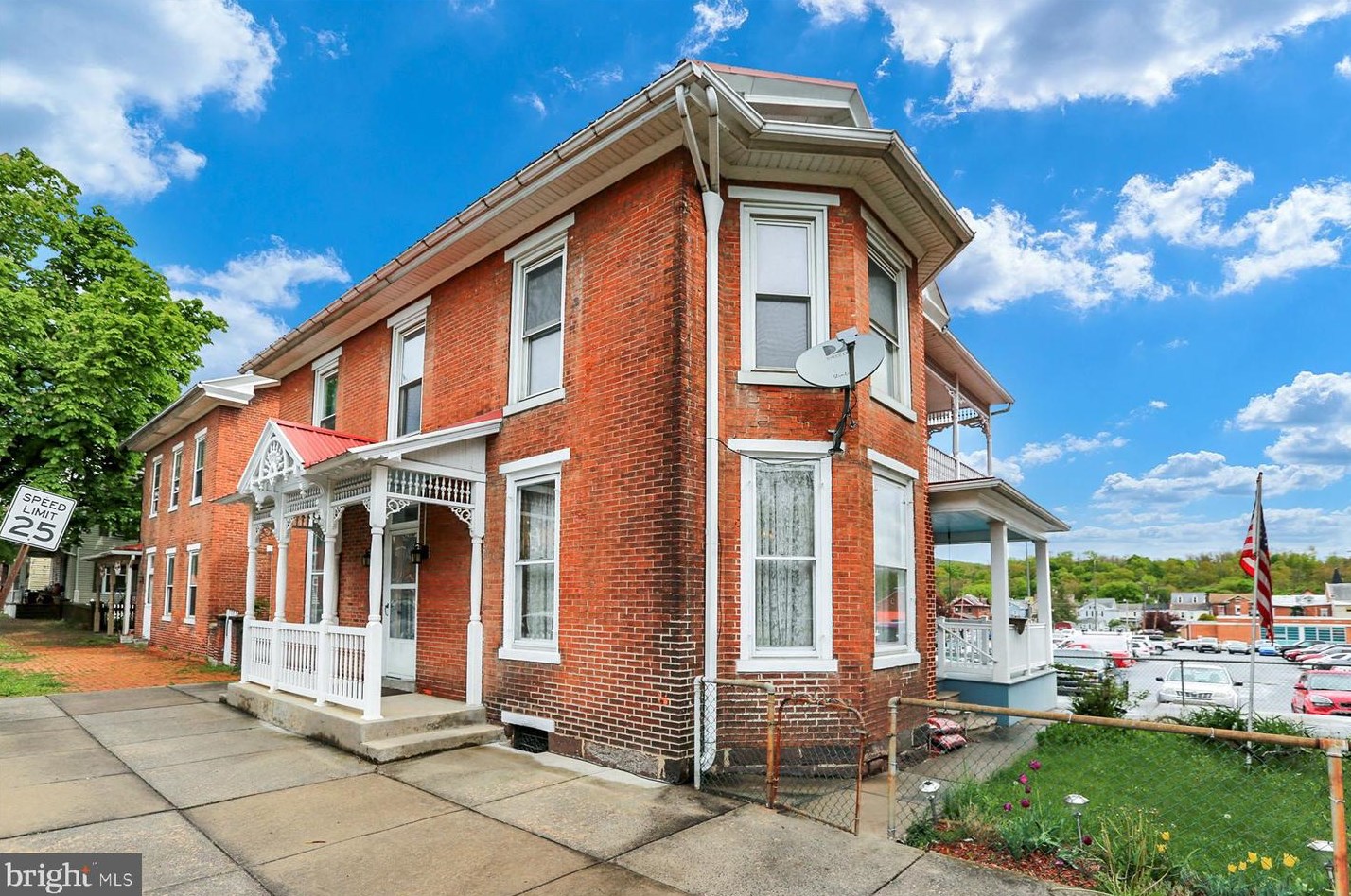 116 N 4th St, Wila, PA 17074