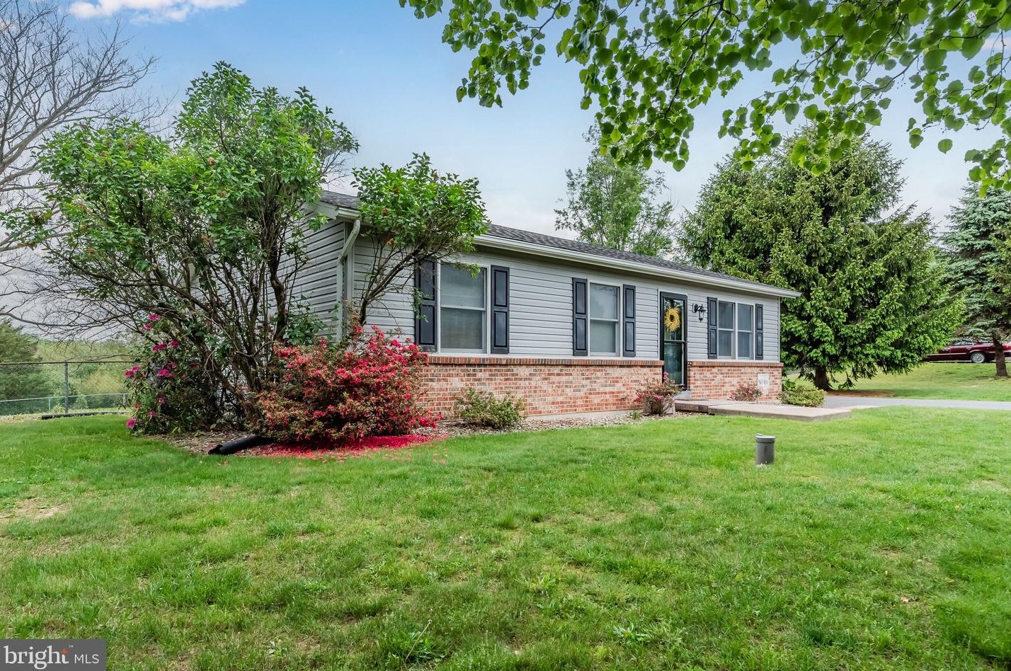35 Ken Mar Dr, Shermansdale, PA 17090