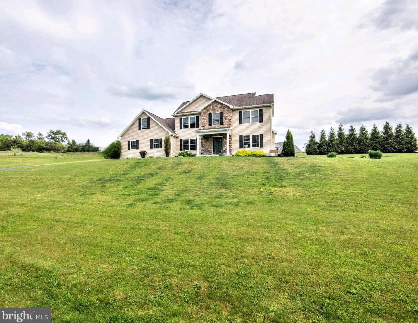 81 Old Mill Rd, Shermansdale, PA 17090