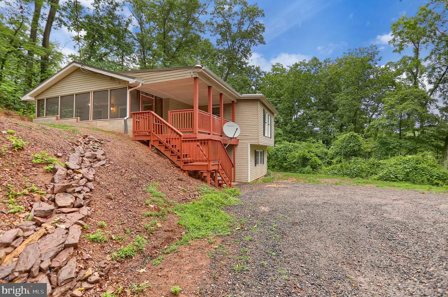 100 Brookhart Rd, Mount Patrick, PA 17045