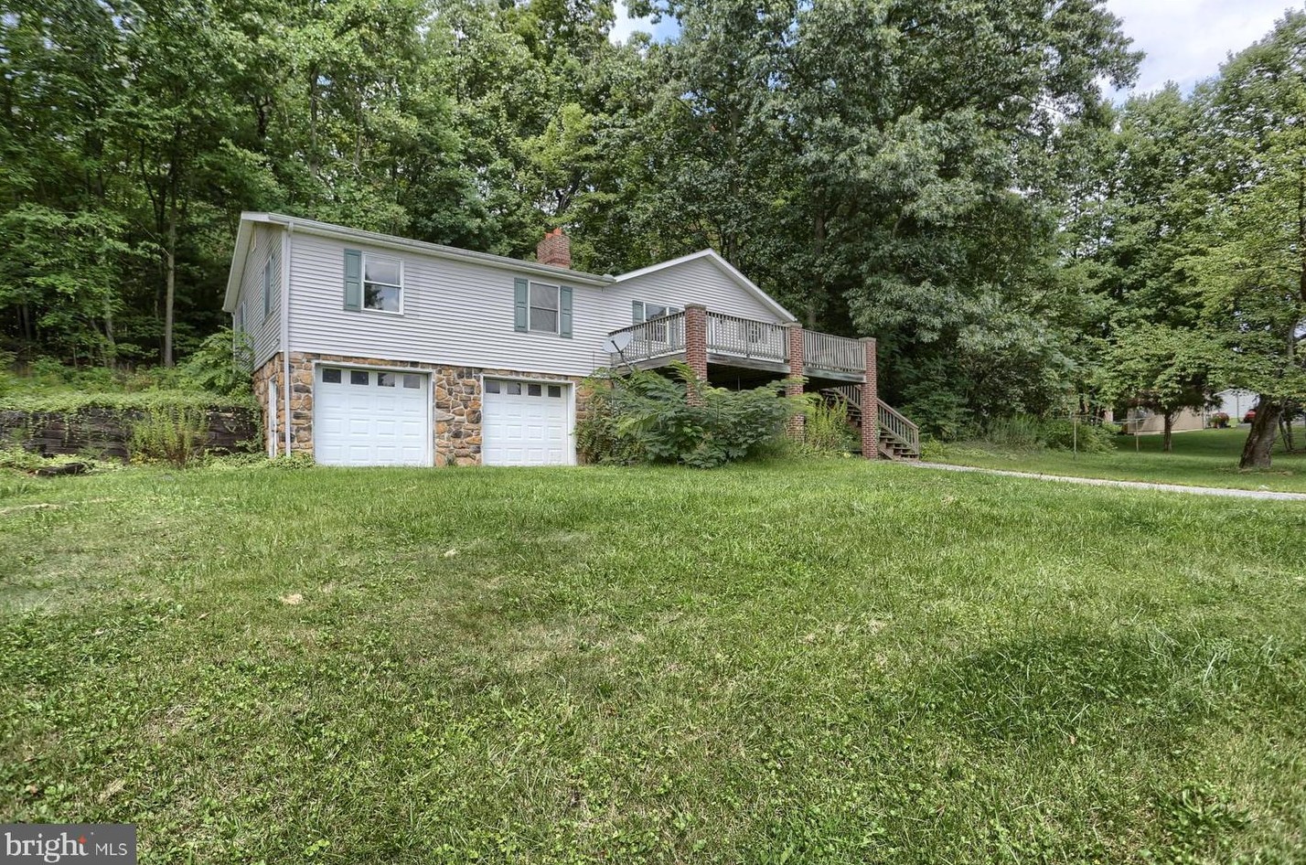 4 Southview Cir, Shermansdale, PA 17090