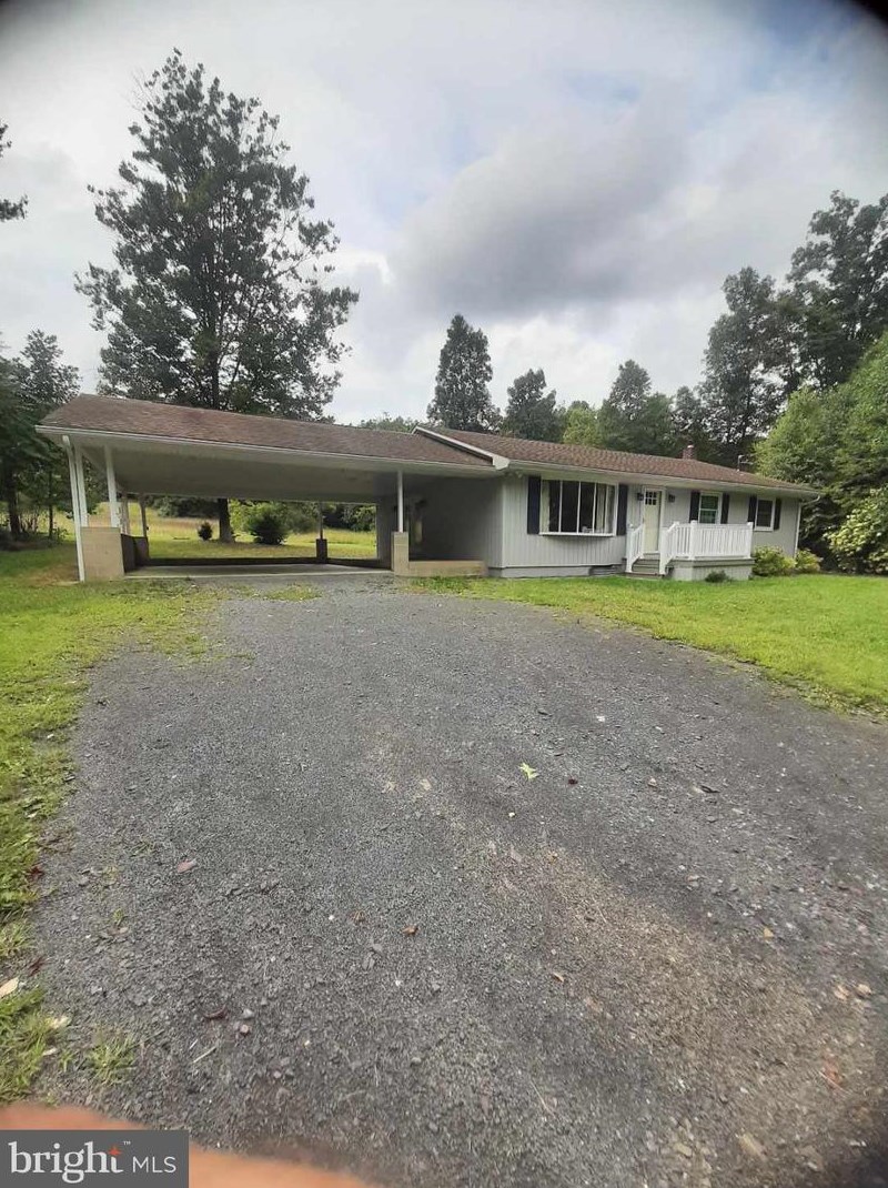 10858 Buffalo Trce, Eshcol, PA 17062-8849