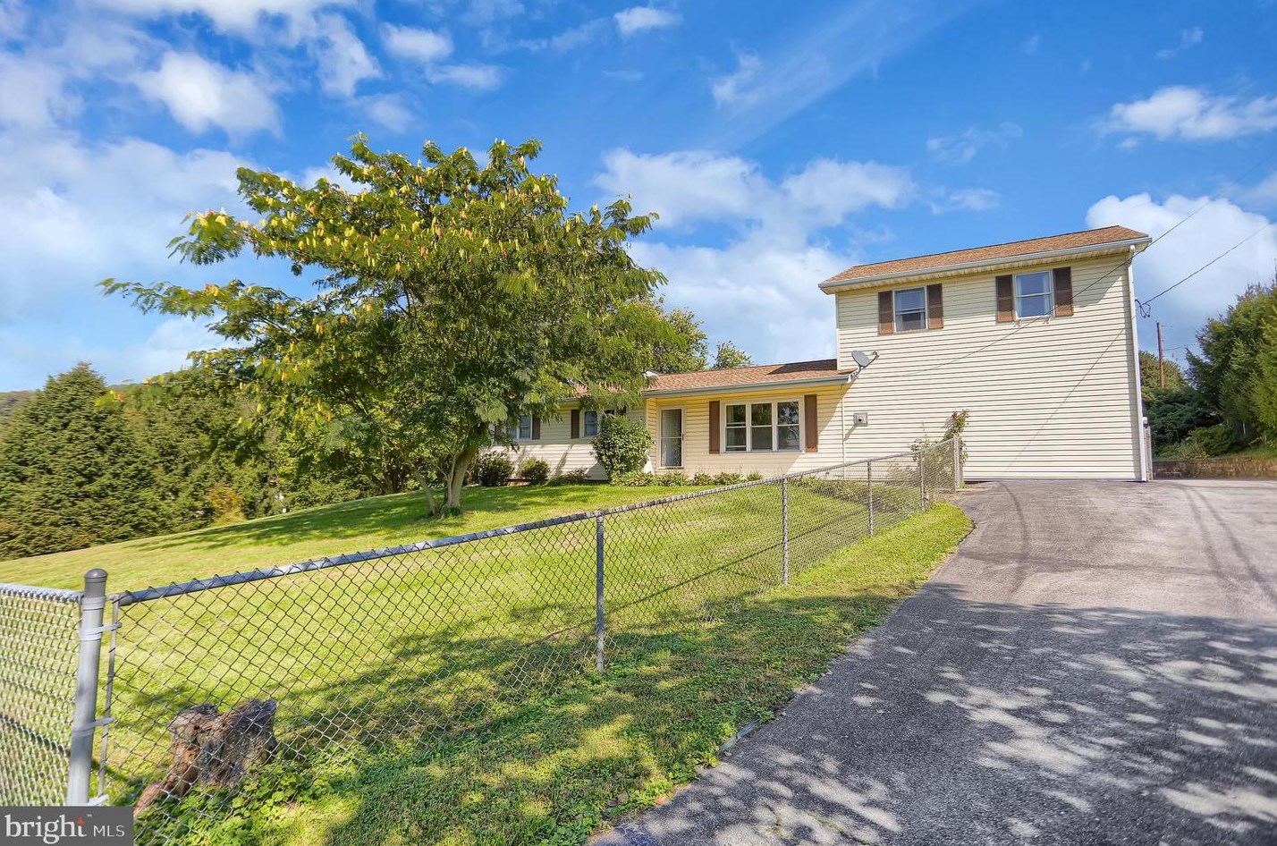 4 Nace St, Eshcol, PA 17062