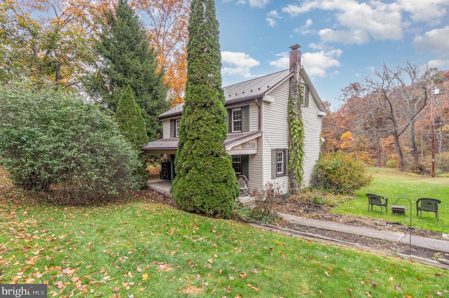 203 Greenwood Dr, Eshcol, PA 17062