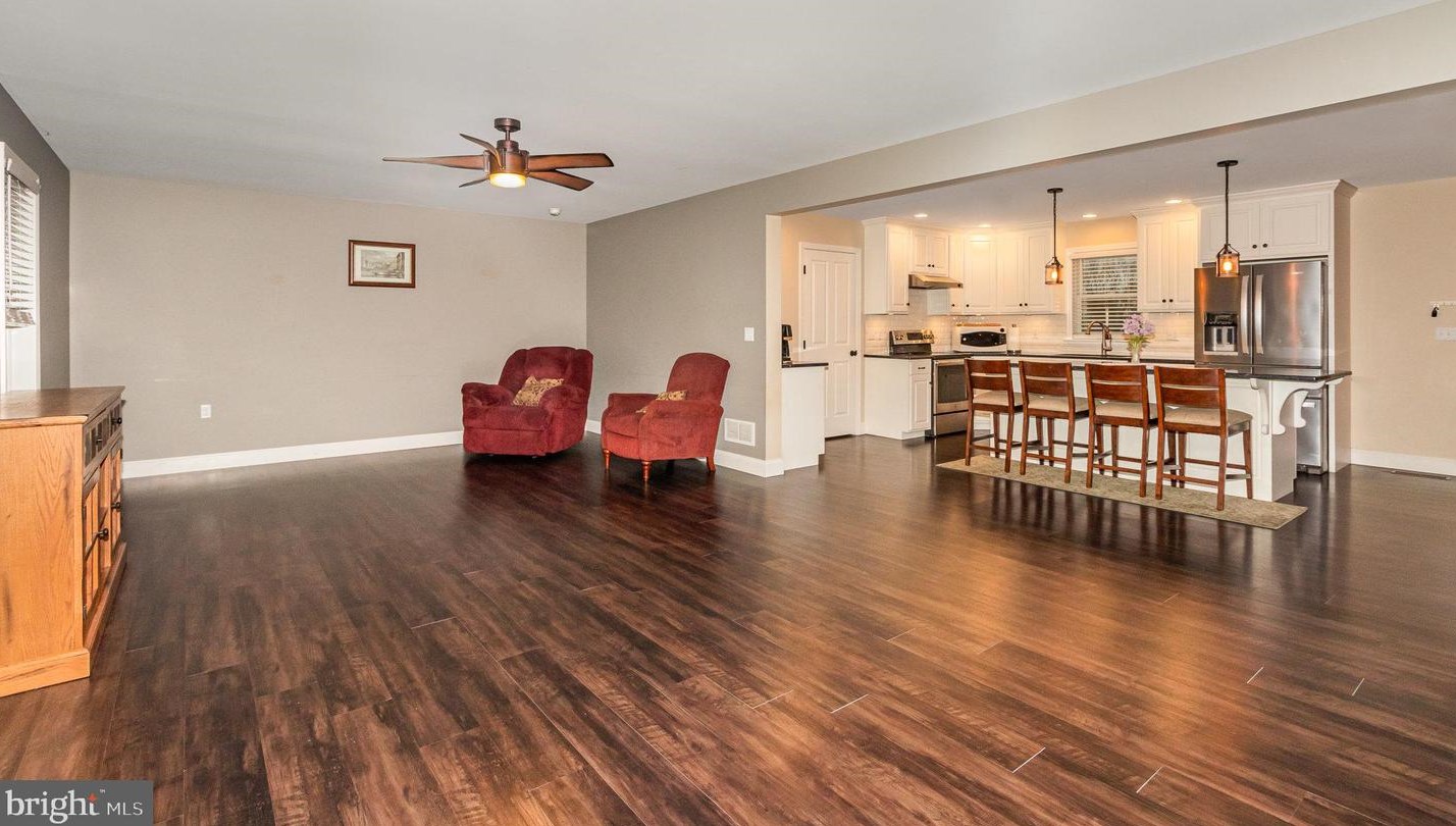 4 Leiter Dr, Duncannon, PA 17020